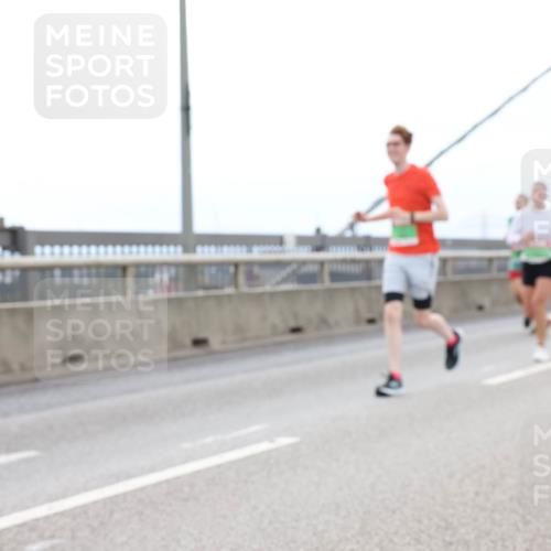 03.10.2025 - Köhlbrandbrückenlauf Lena Gebhardt http://msf.ph/oto/9201468 03.10.2025 15:45:15 Position 2  meine-sportfotos.de