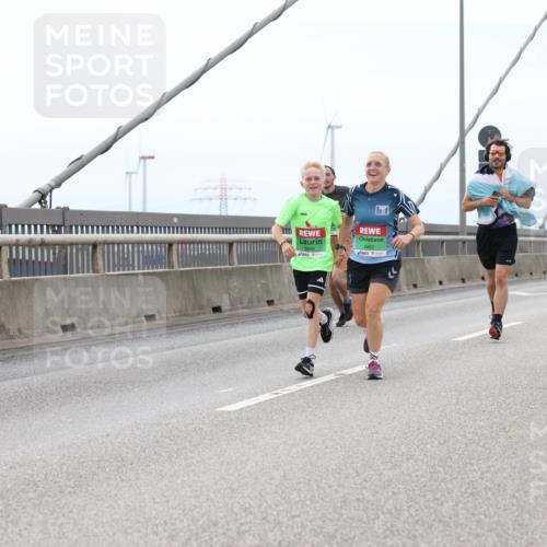 03.10.2025 - Köhlbrandbrückenlauf Lena Gebhardt http://msf.ph/oto/9201486 03.10.2025 15:45:24 Position 2 8862 meine-sportfotos.de