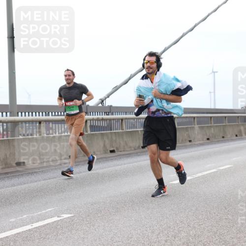 03.10.2025 - Köhlbrandbrückenlauf Lena Gebhardt http://msf.ph/oto/9201497 03.10.2025 15:45:27 Position 2 7763 meine-sportfotos.de