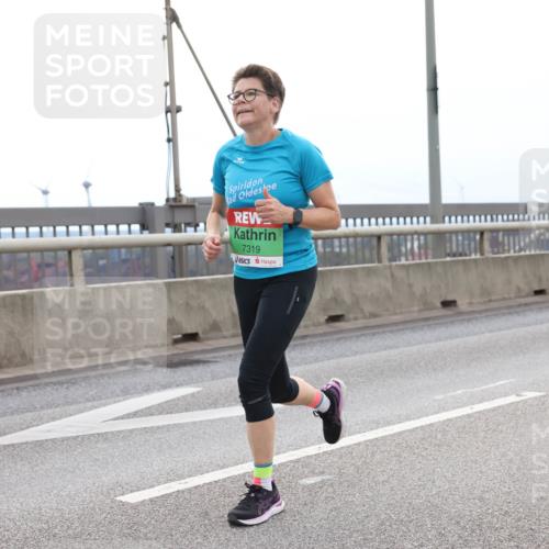 03.10.2025 - Köhlbrandbrückenlauf Lena Gebhardt http://msf.ph/oto/9201518 03.10.2025 15:45:31 Position 2 7319 meine-sportfotos.de