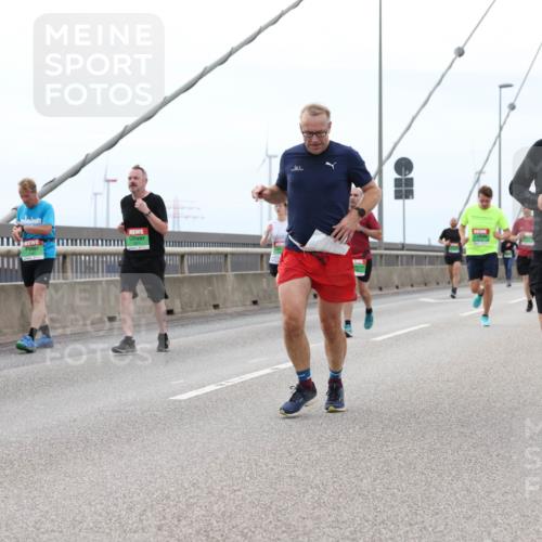03.10.2025 - Köhlbrandbrückenlauf Lena Gebhardt http://msf.ph/oto/9201540 03.10.2025 15:45:38 Position 2 7148 meine-sportfotos.de