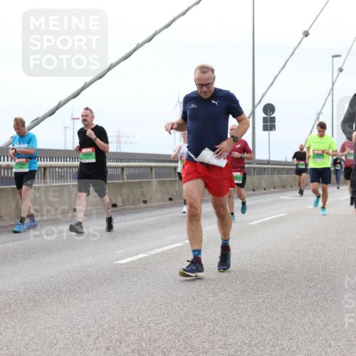 03.10.2025 - Köhlbrandbrückenlauf Lena Gebhardt http://msf.ph/oto/9201541 03.10.2025 15:45:38 Position 2 7148 meine-sportfotos.de