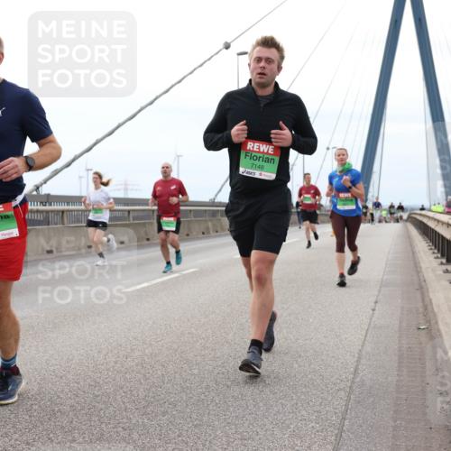 03.10.2025 - Köhlbrandbrückenlauf Lena Gebhardt http://msf.ph/oto/9201547 03.10.2025 15:45:40 Position 2 7421, 7148 meine-sportfotos.de