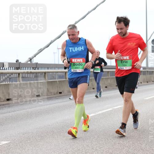 03.10.2025 - Köhlbrandbrückenlauf Lena Gebhardt http://msf.ph/oto/9201575 03.10.2025 15:45:48 Position 2 9567, 7304 meine-sportfotos.de