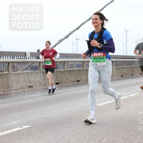 03.10.2025 - Köhlbrandbrückenlauf Lena Gebhardt http://msf.ph/oto/9201584 03.10.2025 15:45:53 Position 2 9597 meine-sportfotos.de