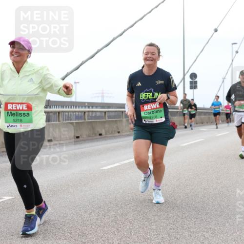 03.10.2025 - Köhlbrandbrückenlauf Lena Gebhardt http://msf.ph/oto/9201600 03.10.2025 15:45:56 Position 2 9218, 7708 meine-sportfotos.de