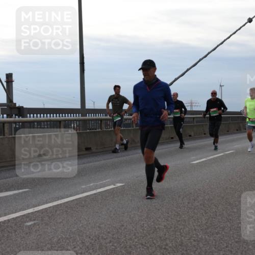 03.10.2025 - Köhlbrandbrückenlauf Lena Gebhardt http://msf.ph/oto/9201639 03.10.2025 15:46:07 Position 2  meine-sportfotos.de
