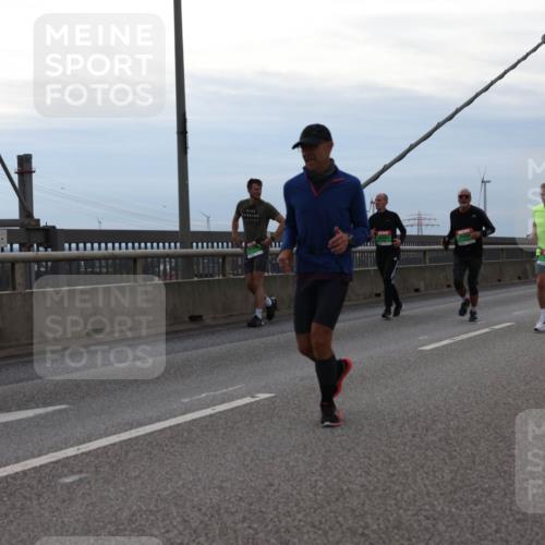 03.10.2025 - Köhlbrandbrückenlauf Lena Gebhardt http://msf.ph/oto/9201640 03.10.2025 15:46:07 Position 2  meine-sportfotos.de