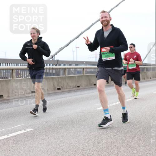 03.10.2025 - Köhlbrandbrückenlauf Lena Gebhardt http://msf.ph/oto/9201714 03.10.2025 15:46:34 Position 2 8035 meine-sportfotos.de