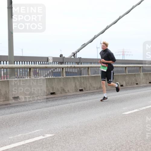 03.10.2025 - Köhlbrandbrückenlauf Lena Gebhardt http://msf.ph/oto/9201724 03.10.2025 15:46:39 Position 2 91 meine-sportfotos.de