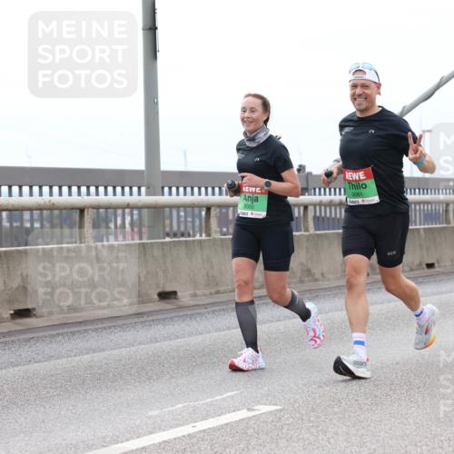 03.10.2025 - Köhlbrandbrückenlauf Lena Gebhardt http://msf.ph/oto/9201746 03.10.2025 15:46:43 Position 2 9060, 9061 meine-sportfotos.de