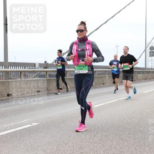 03.10.2025 - Köhlbrandbrückenlauf Lena Gebhardt http://msf.ph/oto/9201777 03.10.2025 15:46:53 Position 2 8788, 5 meine-sportfotos.de
