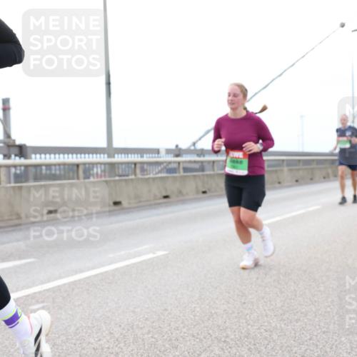 03.10.2025 - Köhlbrandbrückenlauf Lena Gebhardt http://msf.ph/oto/9201786 03.10.2025 15:46:57 Position 2  meine-sportfotos.de