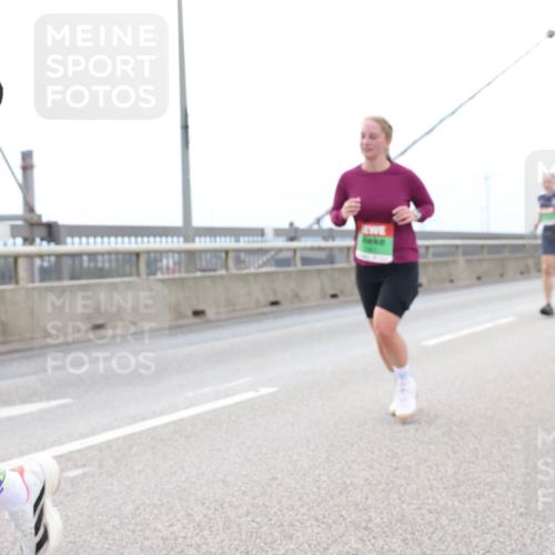 03.10.2025 - Köhlbrandbrückenlauf Lena Gebhardt http://msf.ph/oto/9201787 03.10.2025 15:46:57 Position 2  meine-sportfotos.de