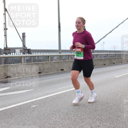 03.10.2025 - Köhlbrandbrückenlauf Lena Gebhardt http://msf.ph/oto/9201789 03.10.2025 15:46:57 Position 2 7961 meine-sportfotos.de