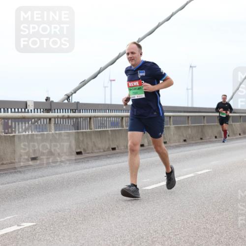 03.10.2025 - Köhlbrandbrückenlauf Lena Gebhardt http://msf.ph/oto/9201791 03.10.2025 15:46:58 Position 2 91, 7594 meine-sportfotos.de