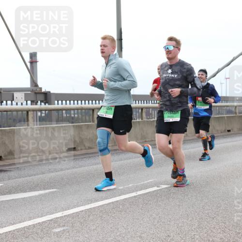 03.10.2025 - Köhlbrandbrückenlauf Lena Gebhardt http://msf.ph/oto/9201838 03.10.2025 15:47:09 Position 2 9, 9420 meine-sportfotos.de