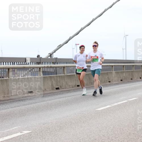 03.10.2025 - Köhlbrandbrückenlauf Lena Gebhardt http://msf.ph/oto/9201842 03.10.2025 15:47:11 Position 2 91 meine-sportfotos.de