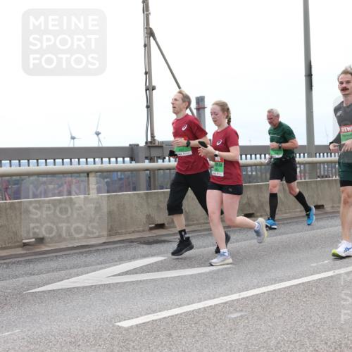 03.10.2025 - Köhlbrandbrückenlauf Lena Gebhardt http://msf.ph/oto/9201872 03.10.2025 15:47:21 Position 2  meine-sportfotos.de