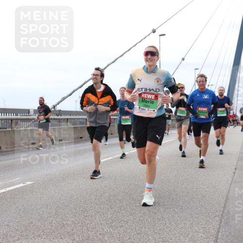 03.10.2025 - Köhlbrandbrückenlauf Lena Gebhardt http://msf.ph/oto/9201918 03.10.2025 15:47:31 Position 2 7654, 7476 meine-sportfotos.de