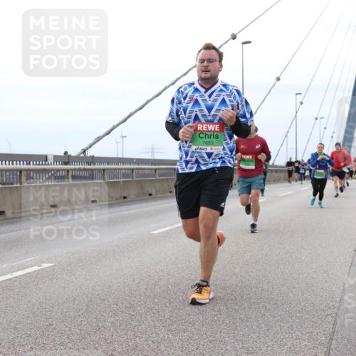 03.10.2025 - Köhlbrandbrückenlauf Lena Gebhardt http://msf.ph/oto/9201973 03.10.2025 15:47:40 Position 2 7653 meine-sportfotos.de