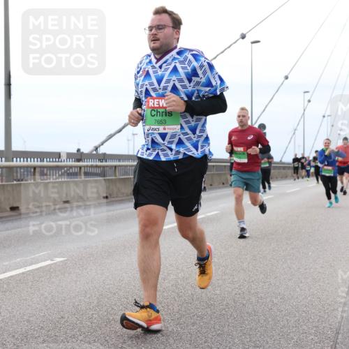 03.10.2025 - Köhlbrandbrückenlauf Lena Gebhardt http://msf.ph/oto/9201974 03.10.2025 15:47:40 Position 2 7653 meine-sportfotos.de