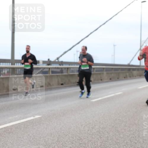 03.10.2025 - Köhlbrandbrückenlauf Lena Gebhardt http://msf.ph/oto/9201994 03.10.2025 15:47:44 Position 2  meine-sportfotos.de