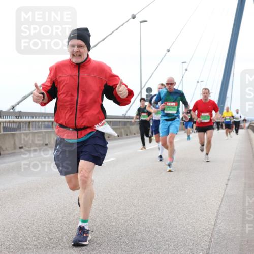 03.10.2025 - Köhlbrandbrückenlauf Lena Gebhardt http://msf.ph/oto/9202000 03.10.2025 15:47:46 Position 2  meine-sportfotos.de