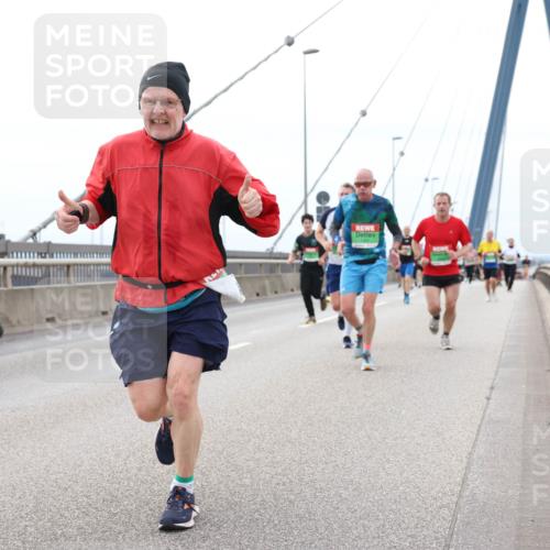 03.10.2025 - Köhlbrandbrückenlauf Lena Gebhardt http://msf.ph/oto/9202001 03.10.2025 15:47:46 Position 2  meine-sportfotos.de