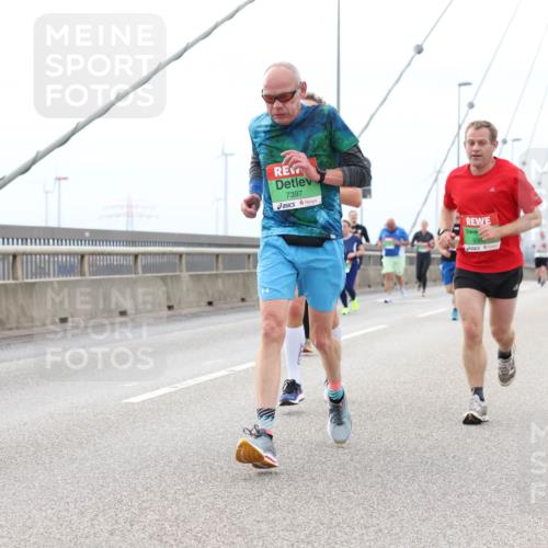 03.10.2025 - Köhlbrandbrückenlauf Lena Gebhardt http://msf.ph/oto/9202006 03.10.2025 15:47:47 Position 2 7397 meine-sportfotos.de