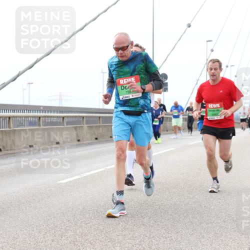 03.10.2025 - Köhlbrandbrückenlauf Lena Gebhardt http://msf.ph/oto/9202007 03.10.2025 15:47:47 Position 2 7397, 9382 meine-sportfotos.de