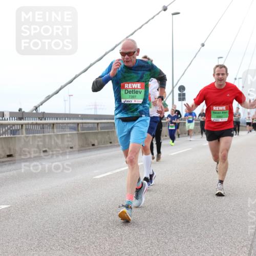 03.10.2025 - Köhlbrandbrückenlauf Lena Gebhardt http://msf.ph/oto/9202008 03.10.2025 15:47:47 Position 2 7397, 9382 meine-sportfotos.de
