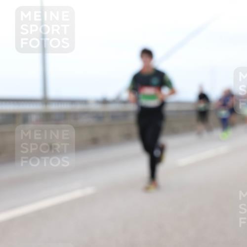 03.10.2025 - Köhlbrandbrückenlauf Lena Gebhardt http://msf.ph/oto/9202026 03.10.2025 15:47:49 Position 2  meine-sportfotos.de