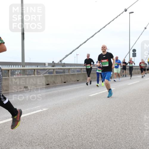 03.10.2025 - Köhlbrandbrückenlauf Lena Gebhardt http://msf.ph/oto/9202033 03.10.2025 15:47:50 Position 2  meine-sportfotos.de