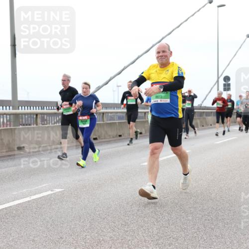 03.10.2025 - Köhlbrandbrückenlauf Lena Gebhardt http://msf.ph/oto/9202042 03.10.2025 15:47:52 Position 2 8873 meine-sportfotos.de