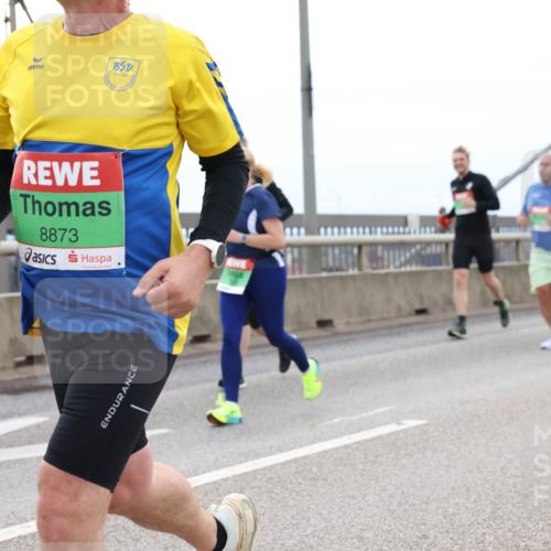 03.10.2025 - Köhlbrandbrückenlauf Lena Gebhardt http://msf.ph/oto/9202049 03.10.2025 15:47:53 Position 2 8873 meine-sportfotos.de