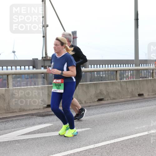03.10.2025 - Köhlbrandbrückenlauf Lena Gebhardt http://msf.ph/oto/9202054 03.10.2025 15:47:53 Position 2 7606 meine-sportfotos.de