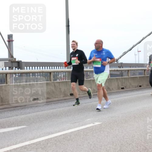 03.10.2025 - Köhlbrandbrückenlauf Lena Gebhardt http://msf.ph/oto/9202057 03.10.2025 15:47:54 Position 2  meine-sportfotos.de
