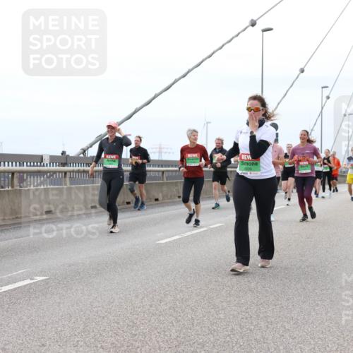 03.10.2025 - Köhlbrandbrückenlauf Lena Gebhardt http://msf.ph/oto/9202060 03.10.2025 15:47:54 Position 2 9598, 9209 meine-sportfotos.de