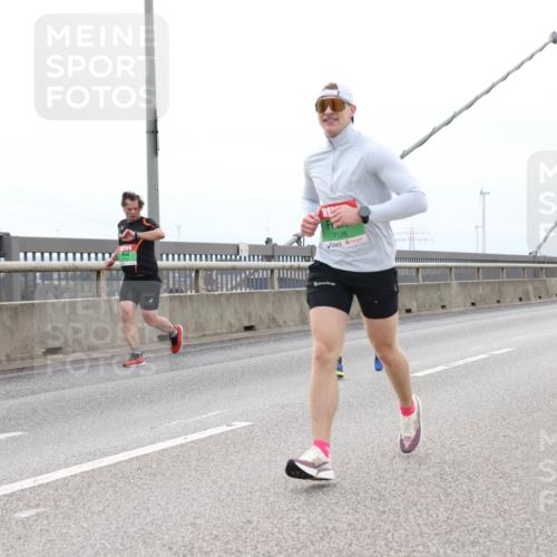 03.10.2025 - Köhlbrandbrückenlauf Lena Gebhardt http://msf.ph/oto/9202132 03.10.2025 15:48:05 Position 2 7126 meine-sportfotos.de