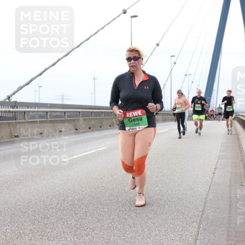 03.10.2025 - Köhlbrandbrückenlauf Lena Gebhardt http://msf.ph/oto/9202149 03.10.2025 15:48:08 Position 2 7348 meine-sportfotos.de