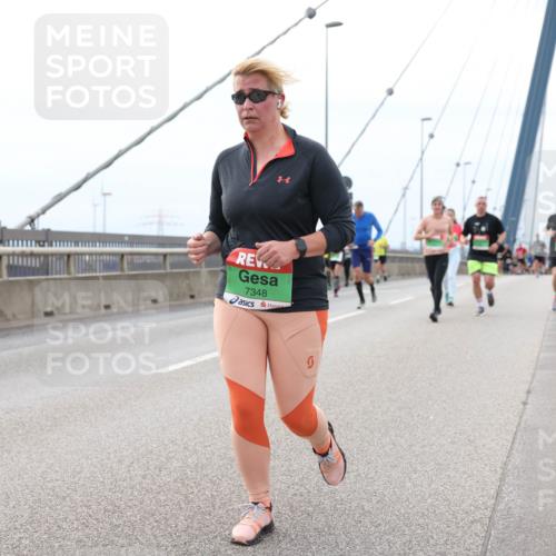 03.10.2025 - Köhlbrandbrückenlauf Lena Gebhardt http://msf.ph/oto/9202150 03.10.2025 15:48:08 Position 2 7348 meine-sportfotos.de