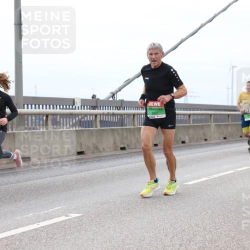 03.10.2025 - Köhlbrandbrückenlauf Lena Gebhardt http://msf.ph/oto/9202215 03.10.2025 15:48:24 Position 2 7135, 8901 meine-sportfotos.de