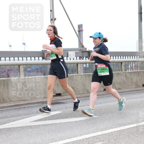 03.10.2025 - Köhlbrandbrückenlauf Lena Gebhardt http://msf.ph/oto/9202275 03.10.2025 15:48:35 Position 2 8123, 7624 meine-sportfotos.de
