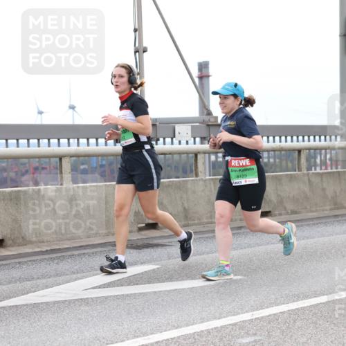 03.10.2025 - Köhlbrandbrückenlauf Lena Gebhardt http://msf.ph/oto/9202276 03.10.2025 15:48:35 Position 2 7624, 8123 meine-sportfotos.de