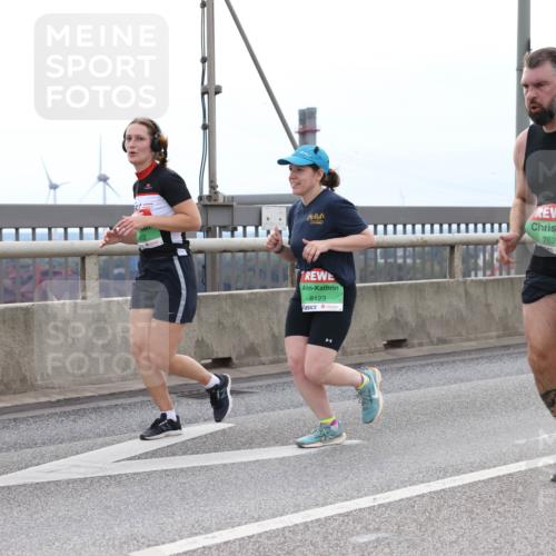 03.10.2025 - Köhlbrandbrückenlauf Lena Gebhardt http://msf.ph/oto/9202278 03.10.2025 15:48:35 Position 2 8123, 7624 meine-sportfotos.de