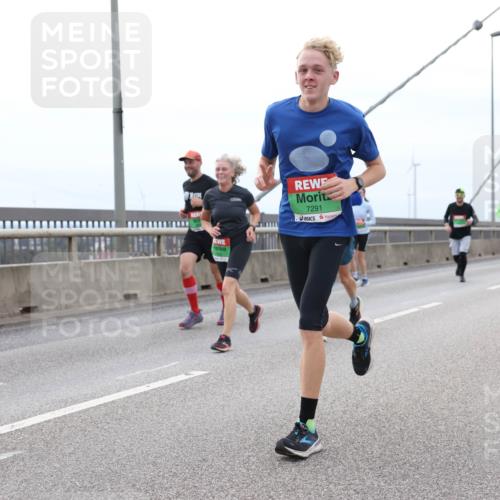 03.10.2025 - Köhlbrandbrückenlauf Lena Gebhardt http://msf.ph/oto/9202299 03.10.2025 15:48:38 Position 2 7291 meine-sportfotos.de
