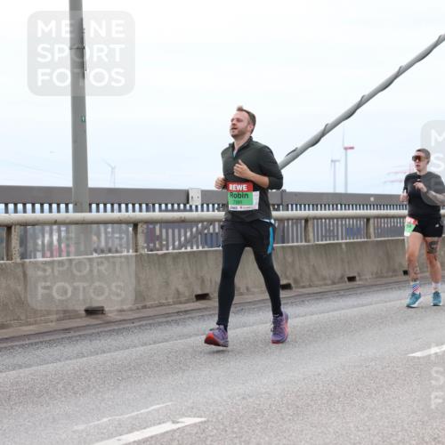 03.10.2025 - Köhlbrandbrückenlauf Lena Gebhardt http://msf.ph/oto/9202359 03.10.2025 15:48:51 Position 2 91, 7591 meine-sportfotos.de