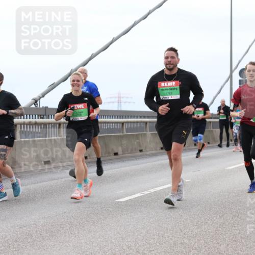 03.10.2025 - Köhlbrandbrückenlauf Lena Gebhardt http://msf.ph/oto/9202369 03.10.2025 15:48:53 Position 2 9706, 7762 meine-sportfotos.de
