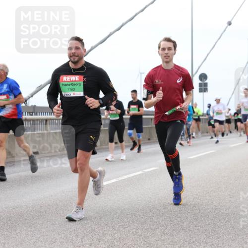 03.10.2025 - Köhlbrandbrückenlauf Lena Gebhardt http://msf.ph/oto/9202373 03.10.2025 15:48:53 Position 2 9706, 7762 meine-sportfotos.de
